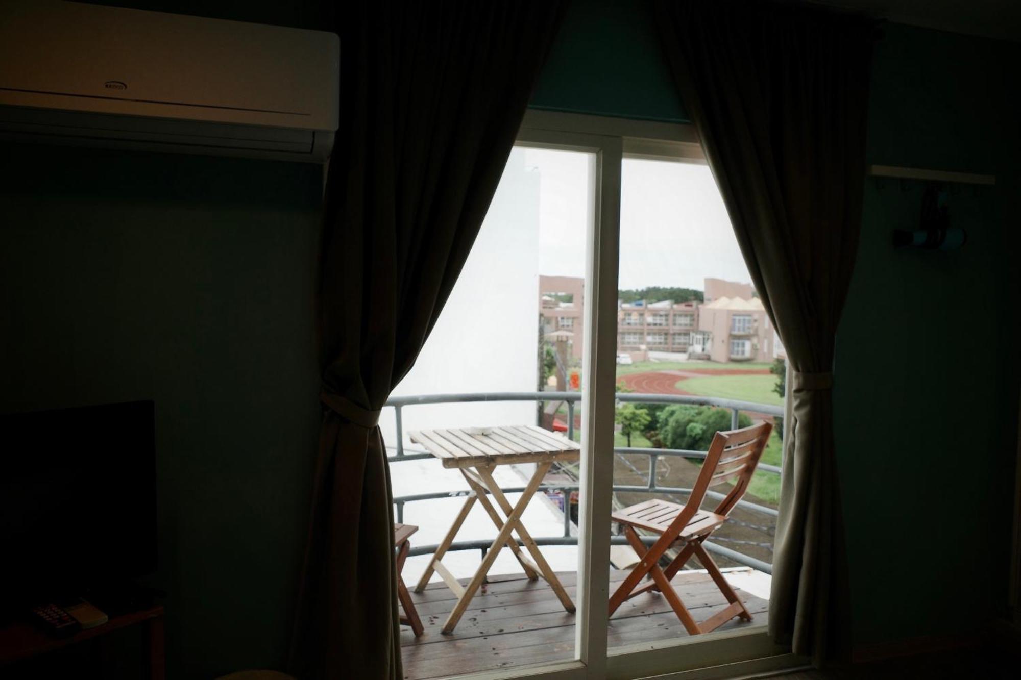 海中天旅店 Sea Of The World B&B Kenting Eksteriør billede